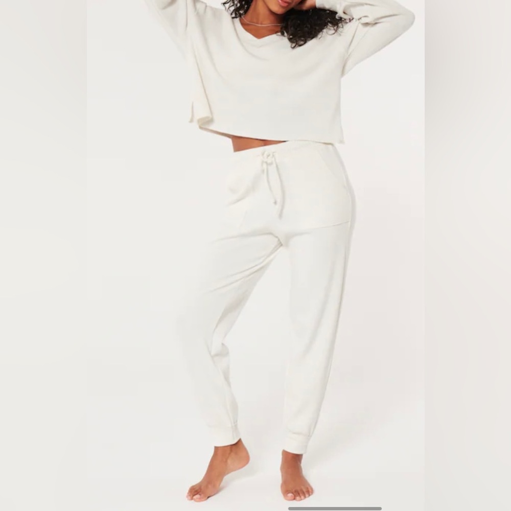 HOLLISTER GILLY HICKS WAFFLE JOGGERS